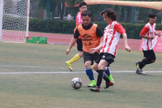 法甲晒梅西世界杯回应C罗：他在38度高温下踢球