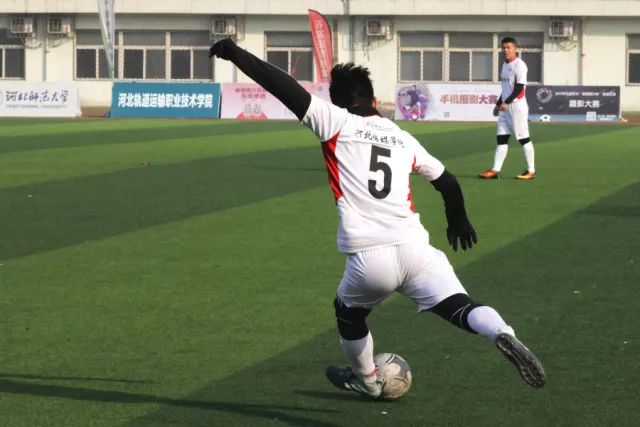 防线出问题了！巴萨最近9轮西甲联赛场场丢球